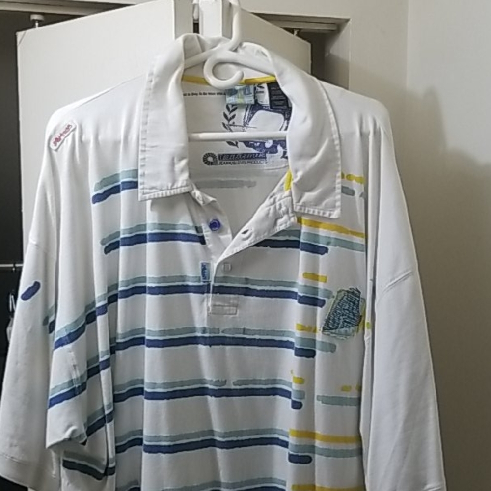 Akademiks 4xl